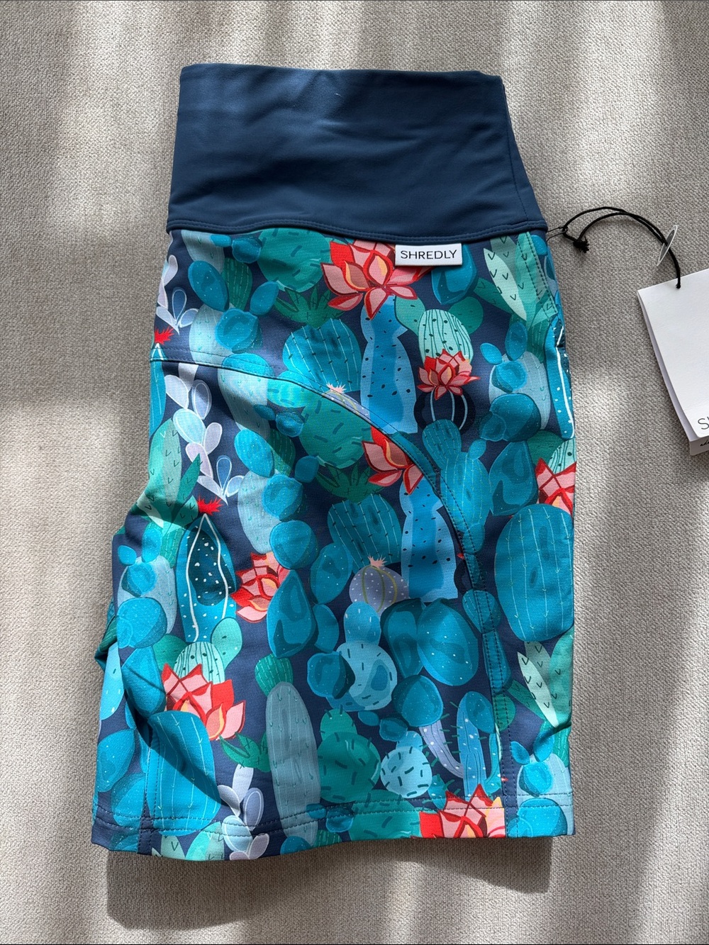 Shredly Women's Teal 7” inseam Cactus-Print Active Shorts 10, - Picture 5 of 5